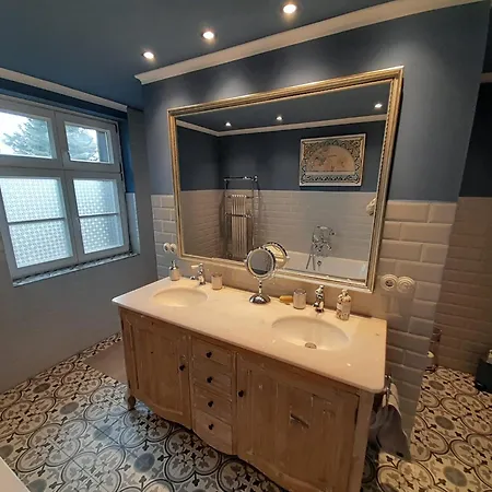 Stylish Retreat In Art Deco Style
