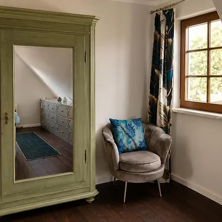 Stylish Retreat In Art Deco Style *
